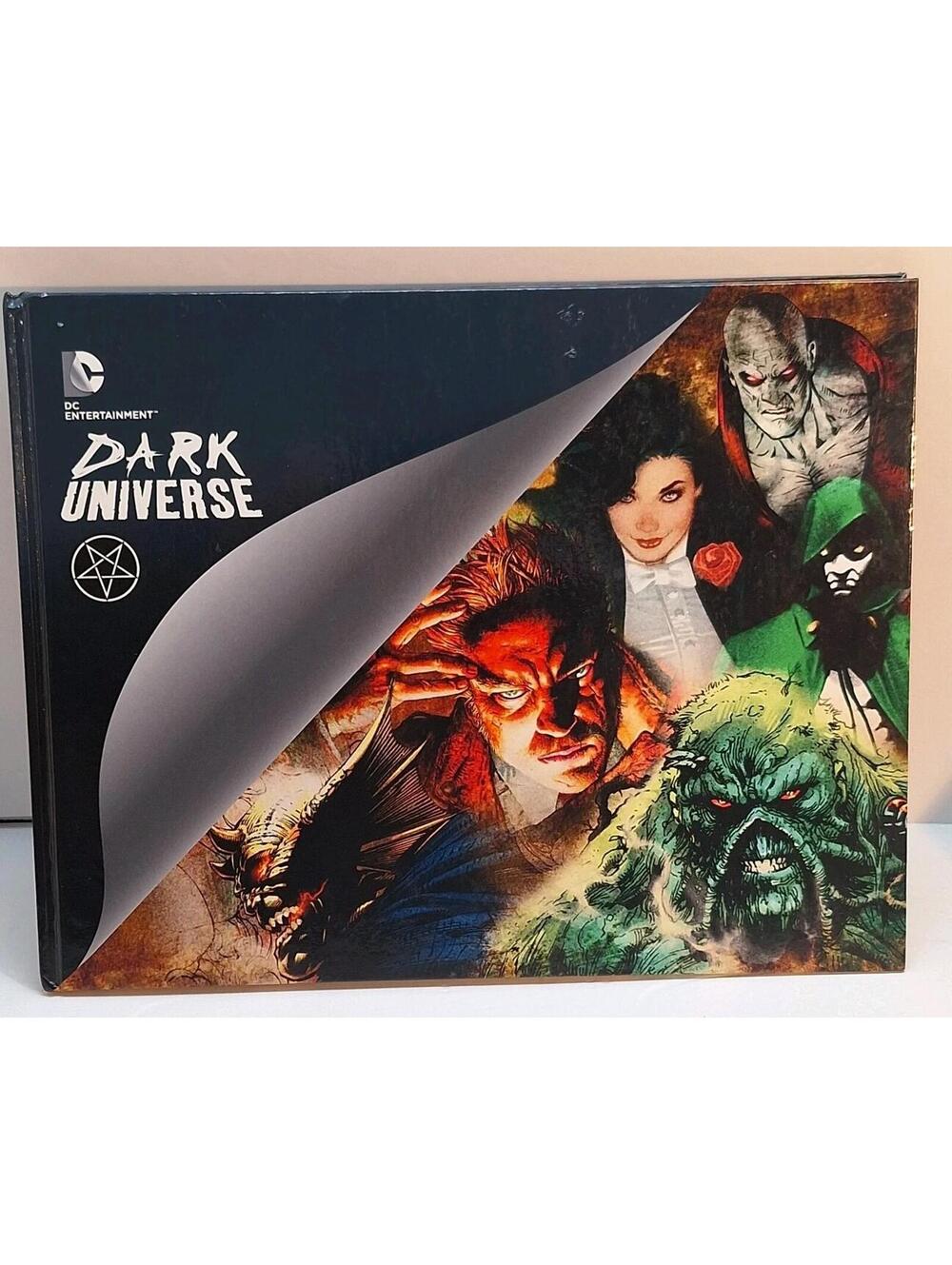 DC Comics DARK Universe DC Entertainment Portfolio Book RARE Mad x Vertigo